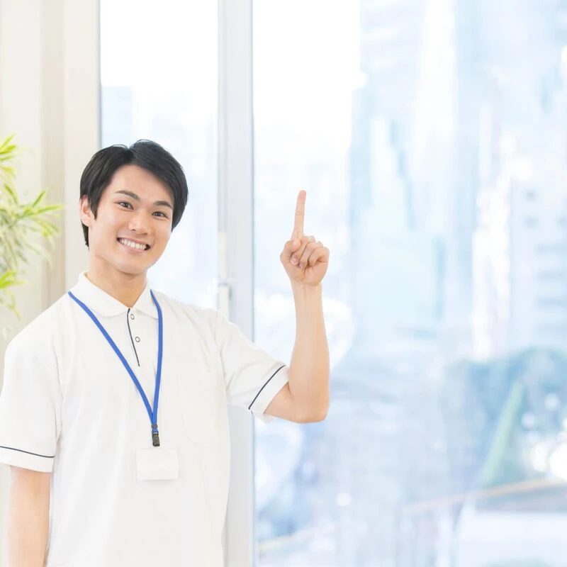 男性のスタッフ